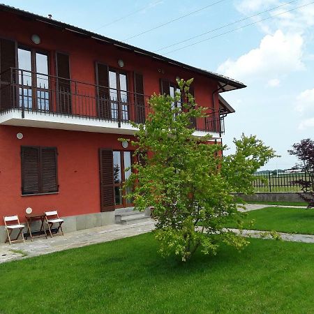 Tra Menta E Meliga Hotel Carignano  Ngoại thất bức ảnh