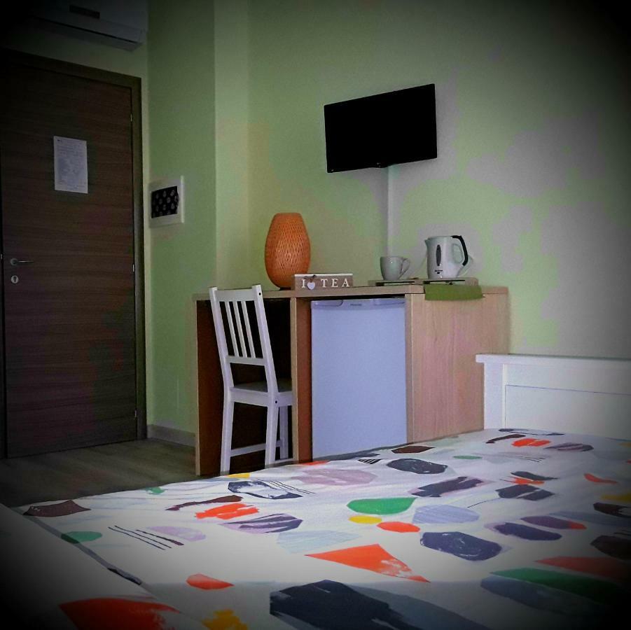 Tra Menta E Meliga Hotel Carignano  Ngoại thất bức ảnh